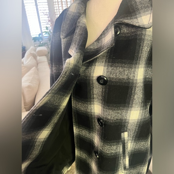 Old Navy - black, white and grey checkered double breasted coat - Picture 4 of 12